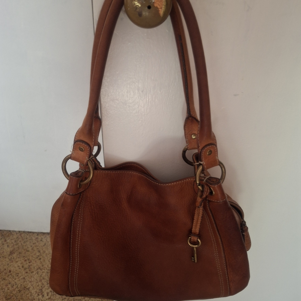 Leather Vintage Fossil Shoulder Bag in Cognac Brown / Brand  Brass Key Charm Y2K
